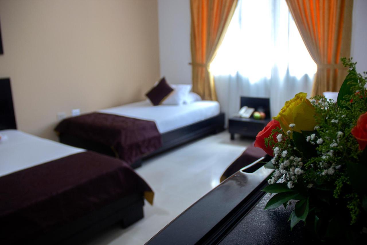 ميديلين Hotel Plazuela San Ignacio المظهر الخارجي الصورة